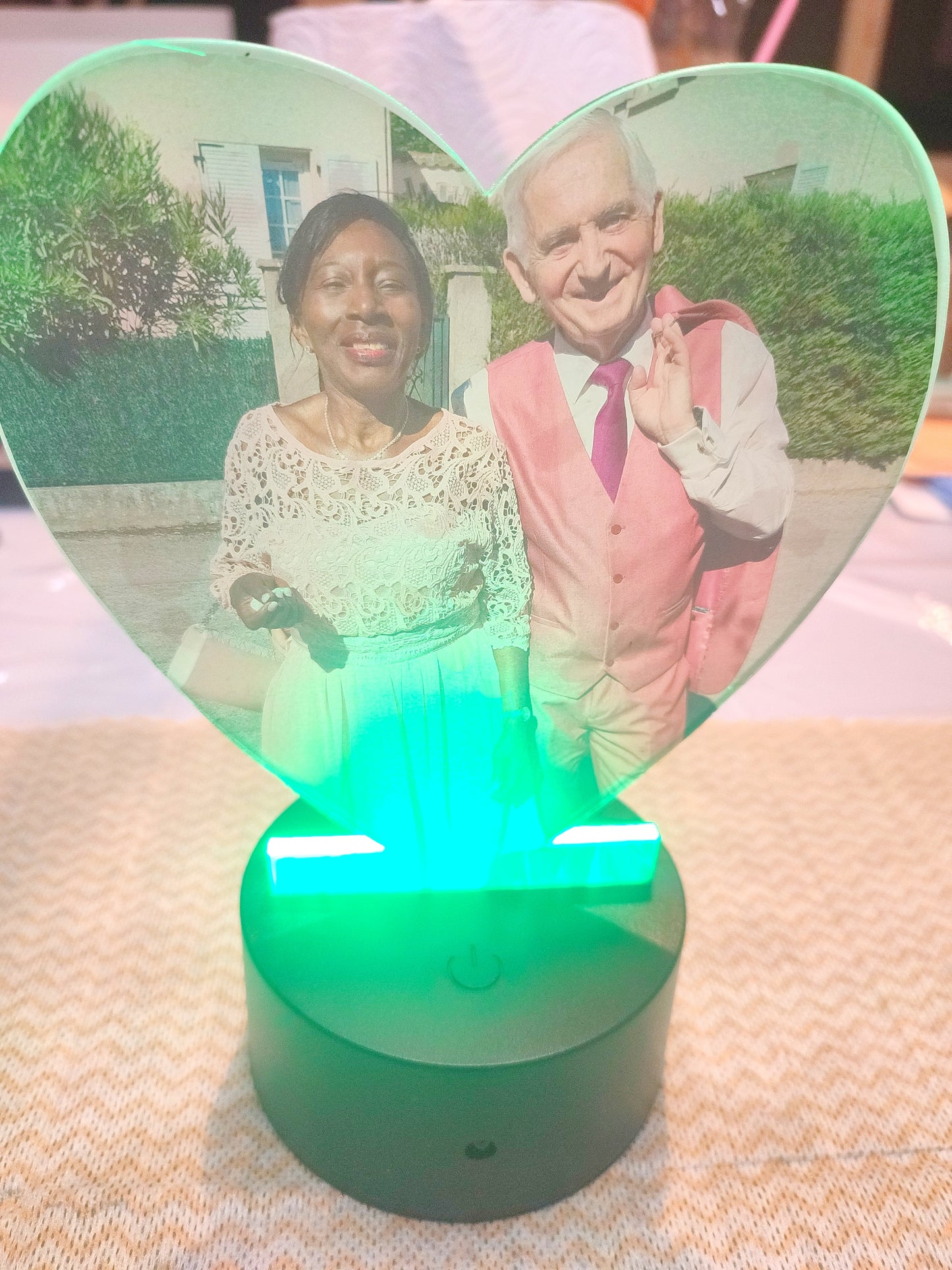 Light-up photo frame and photo night light "The Burst of Love in Light"